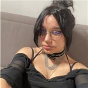 Je suis une étudiante prête à partager et aider d’autres étudiants dans leur apprentissage d’anglais